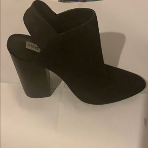 NWOT Steve Madden suede high heel mules. 3 in heel